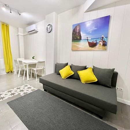 Cozy Suite Apartment, Wifi! Santa Coloma de Gramanet Esterno foto