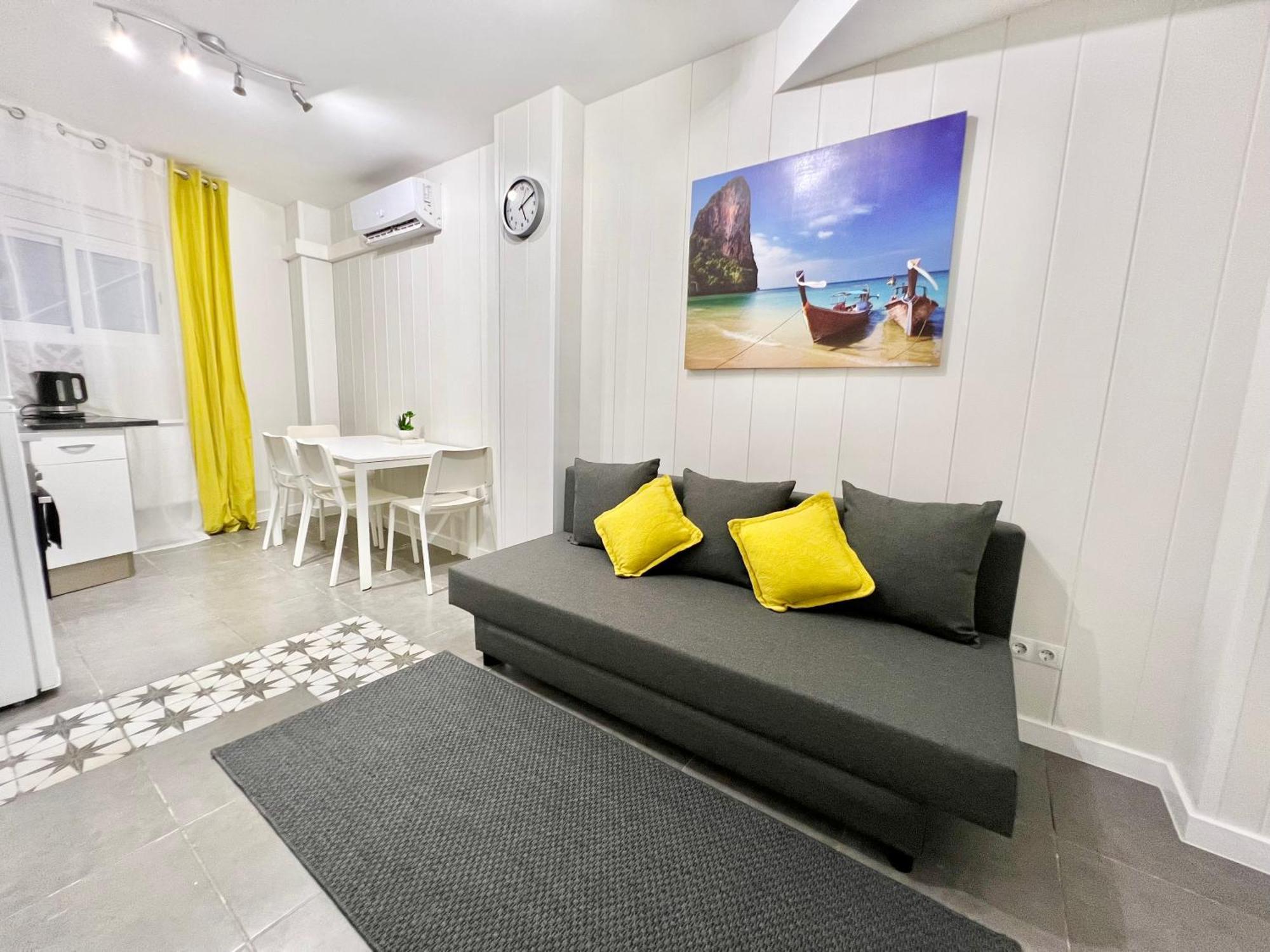 Cozy Suite Apartment, Wifi! Santa Coloma de Gramanet Esterno foto