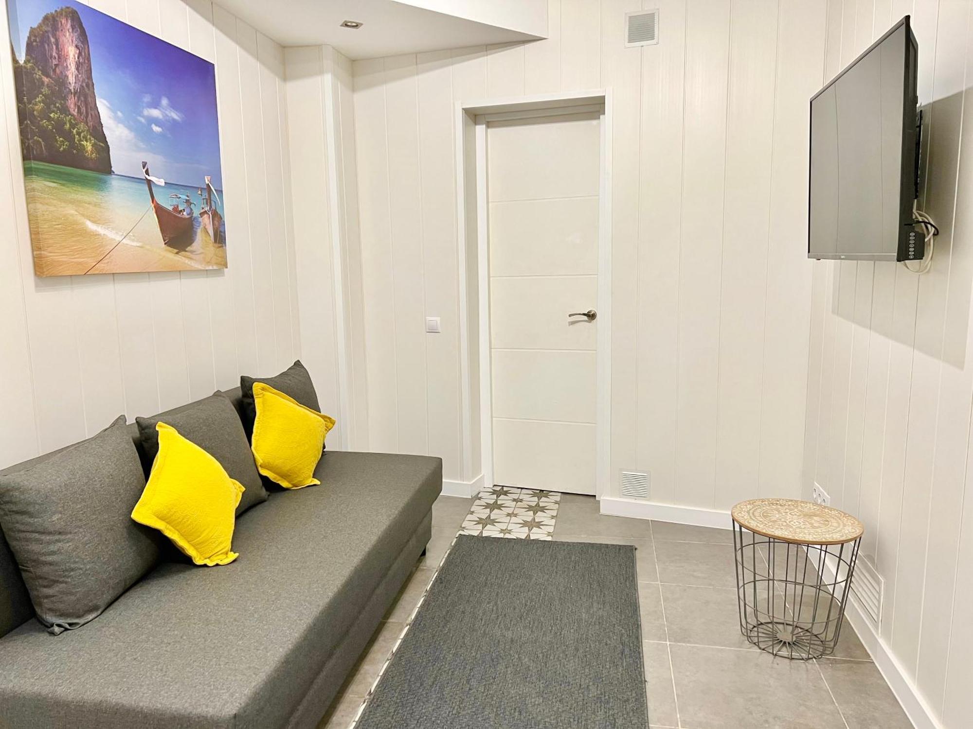 Cozy Suite Apartment, Wifi! Santa Coloma de Gramanet Esterno foto