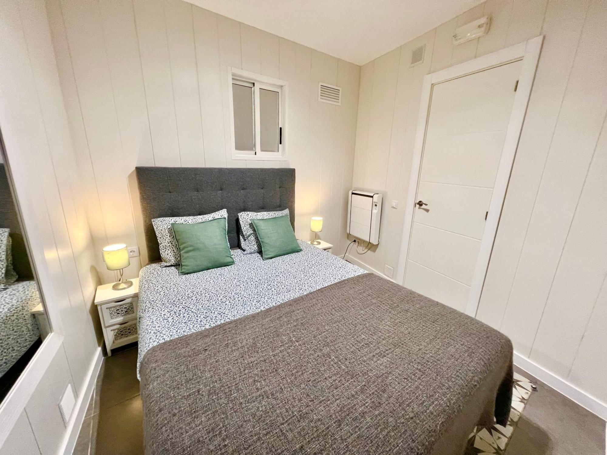 Cozy Suite Apartment, Wifi! Santa Coloma de Gramanet Esterno foto
