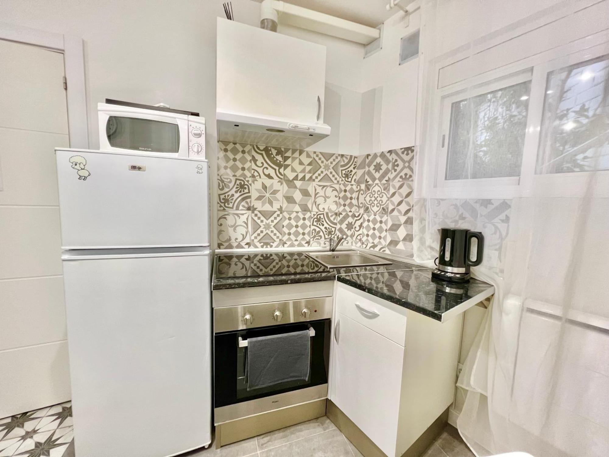 Cozy Suite Apartment, Wifi! Santa Coloma de Gramanet Esterno foto