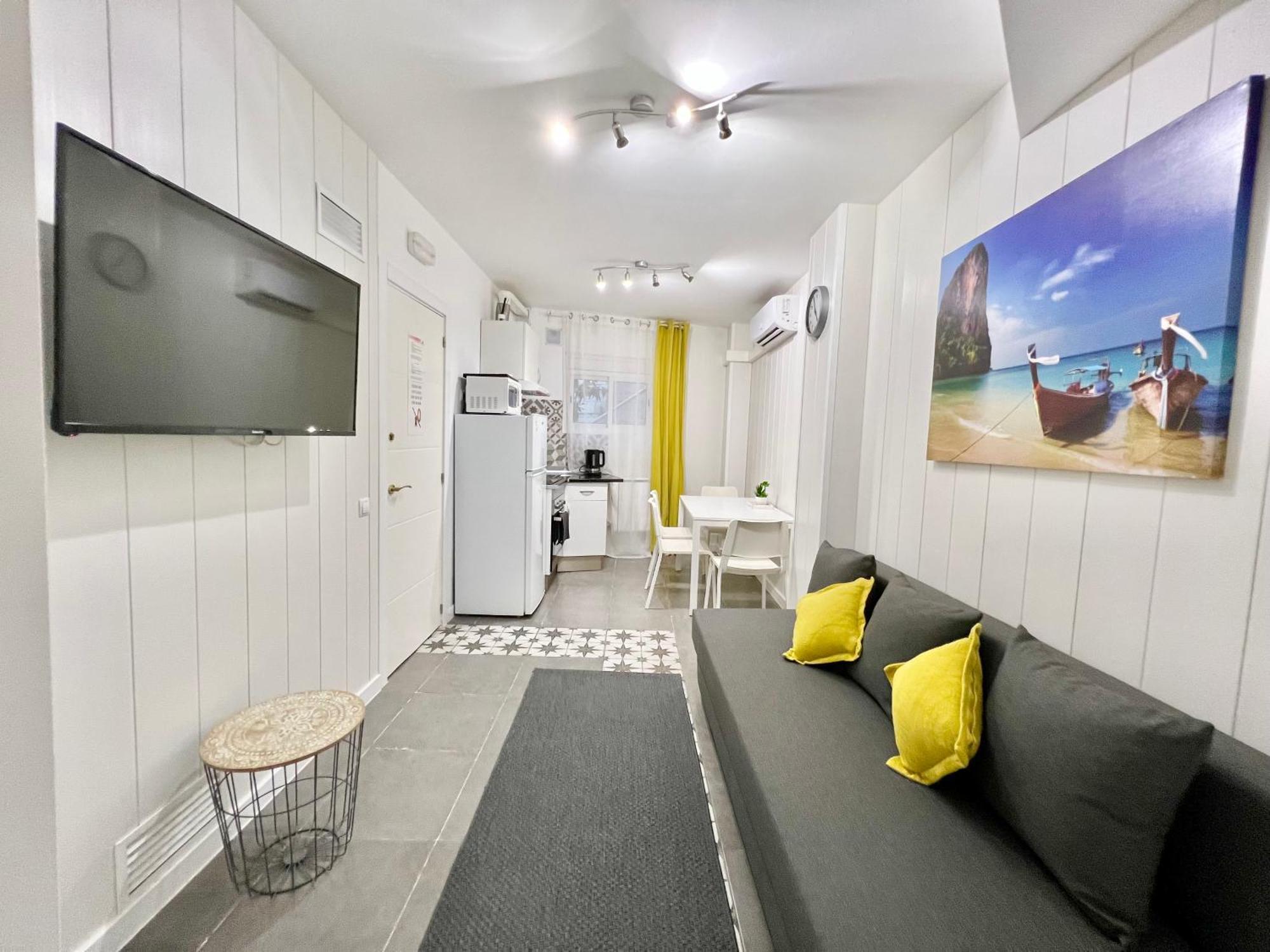 Cozy Suite Apartment, Wifi! Santa Coloma de Gramanet Esterno foto