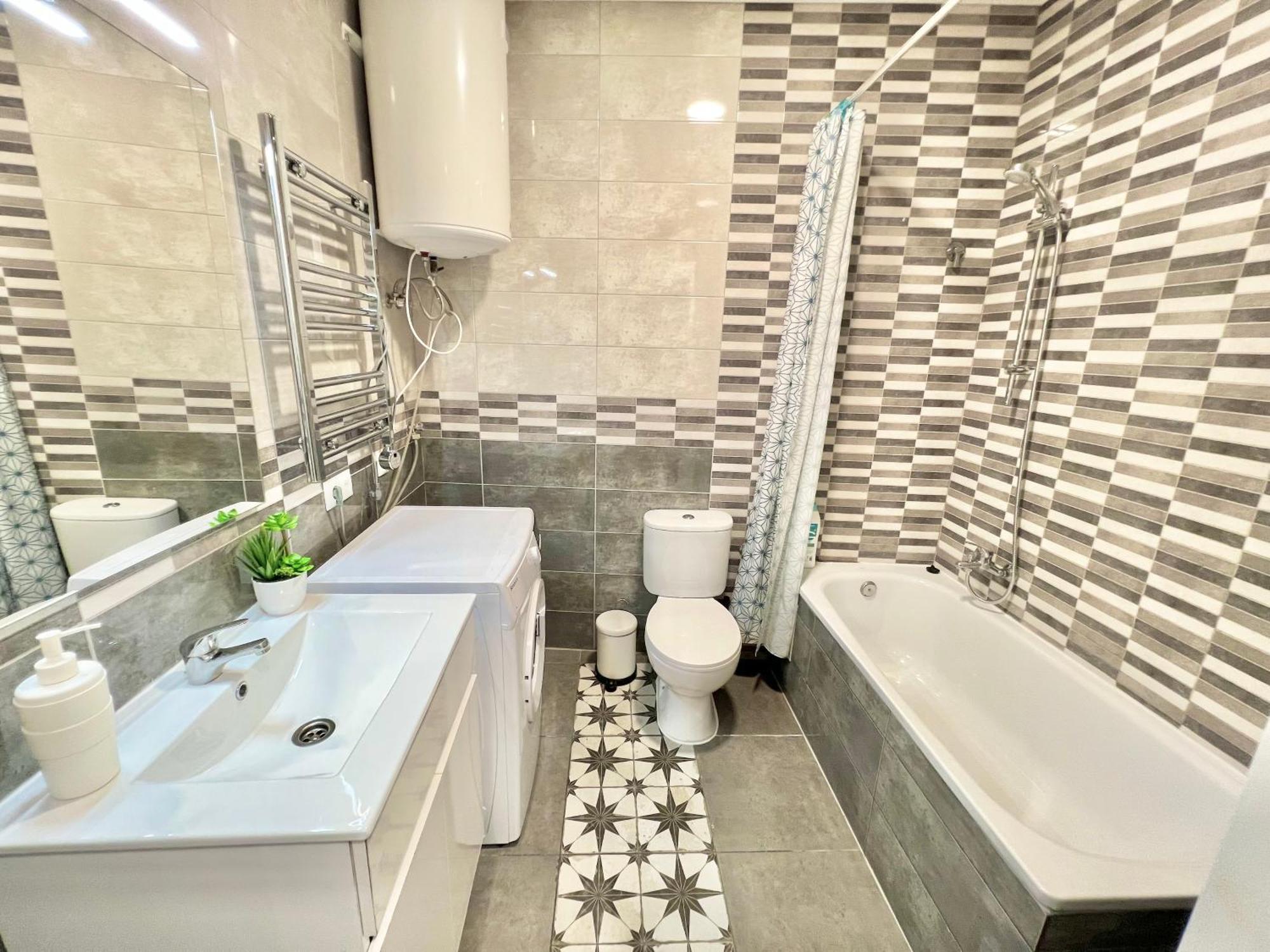 Cozy Suite Apartment, Wifi! Santa Coloma de Gramanet Esterno foto