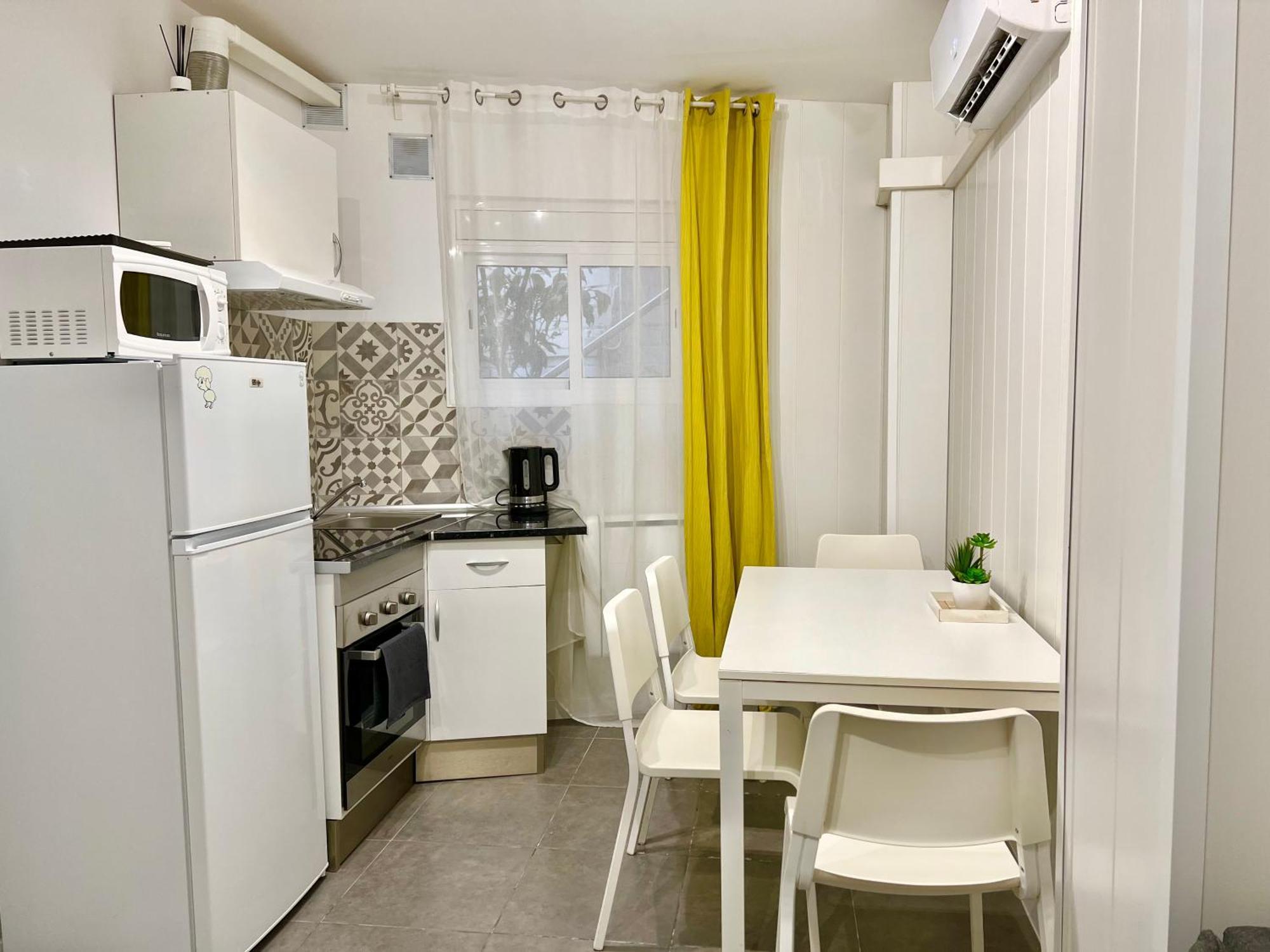 Cozy Suite Apartment, Wifi! Santa Coloma de Gramanet Esterno foto