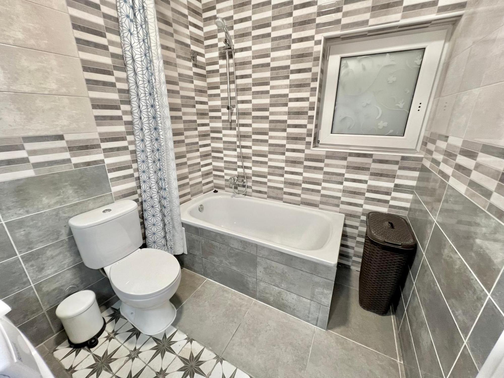 Cozy Suite Apartment, Wifi! Santa Coloma de Gramanet Esterno foto