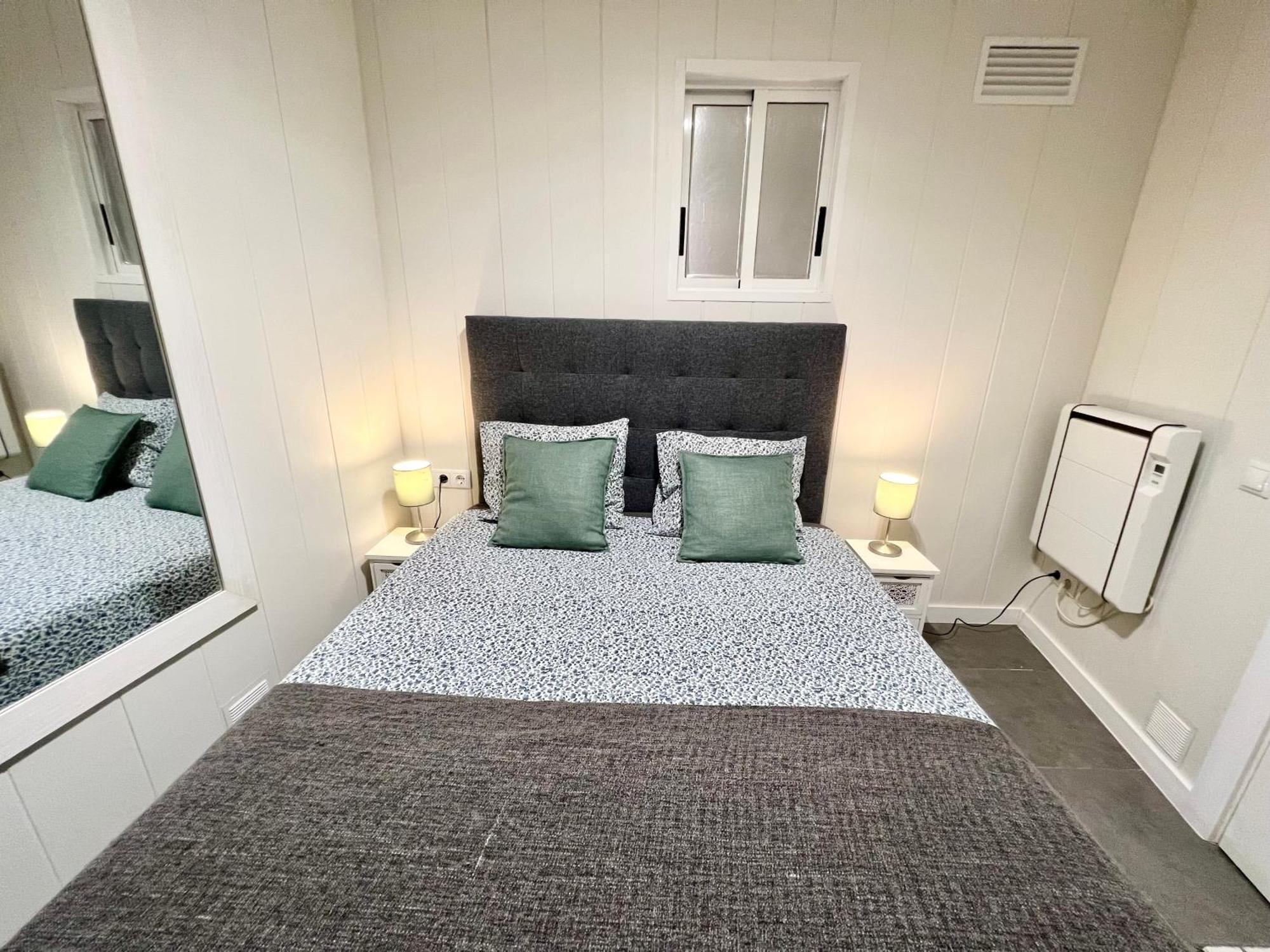 Cozy Suite Apartment, Wifi! Santa Coloma de Gramanet Esterno foto